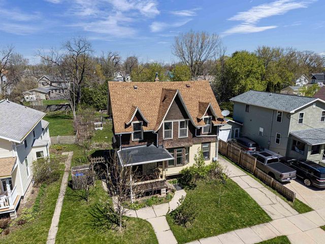 826 E WASHINGTON STREET, Appleton, WI 54911