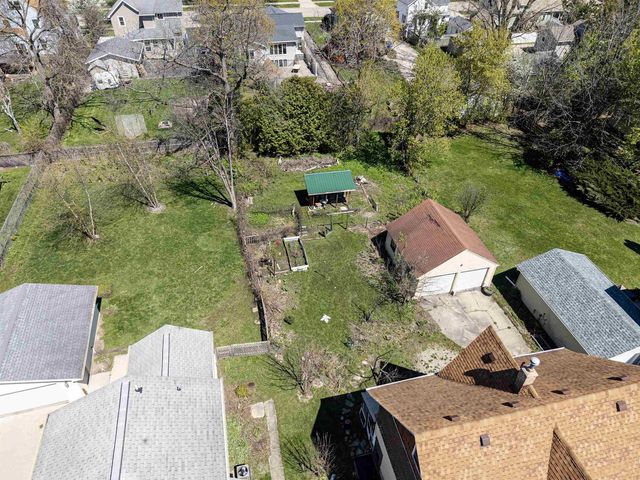 826 E WASHINGTON STREET, Appleton, WI 54911