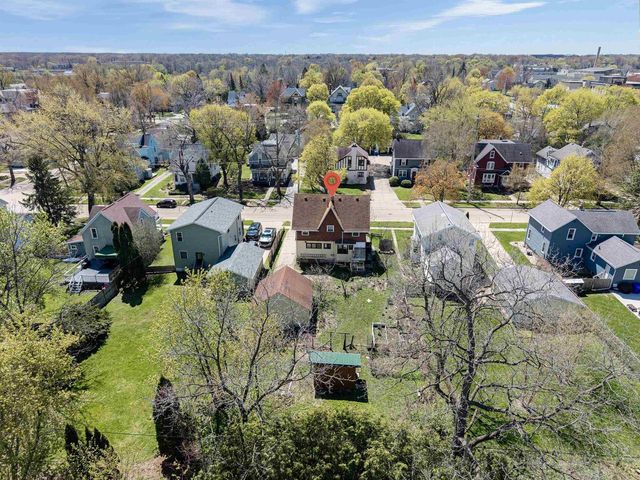 826 E WASHINGTON STREET, Appleton, WI 54911