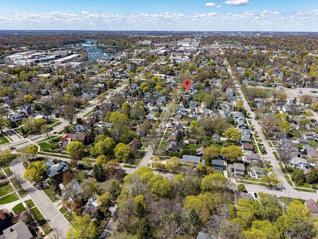 826 E WASHINGTON STREET, Appleton, WI 54911