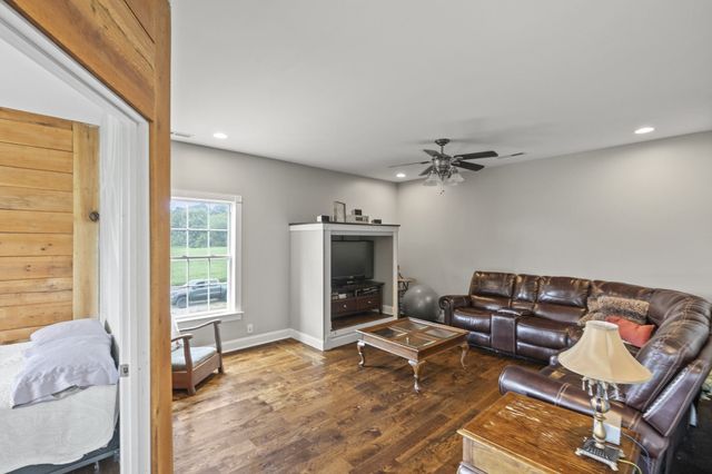 3965 Peden Mill Rd, Franklin, KY 42134