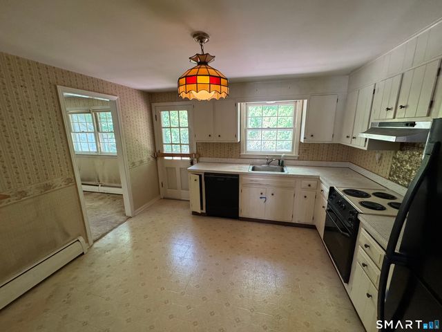 513 Essex Road, Westbrook, CT 06498