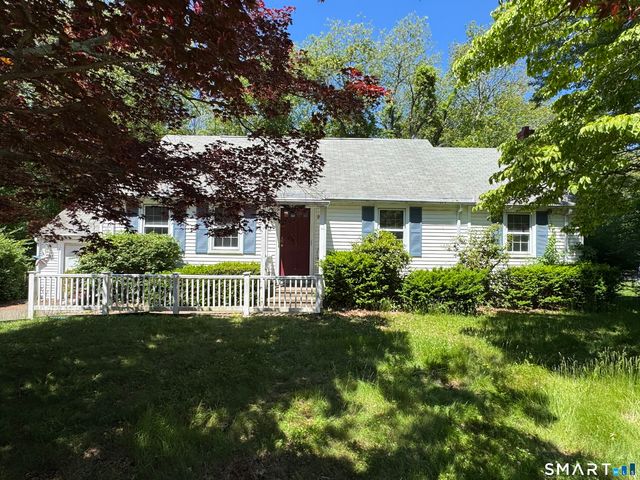 513 Essex Road, Westbrook, CT 06498