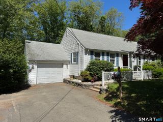 513 Essex Road, Westbrook, CT 06498