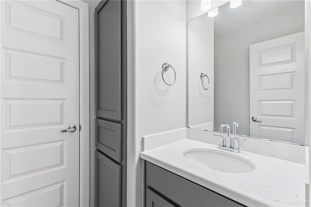 405 S Mina De Oro Street, Mission, TX 78572