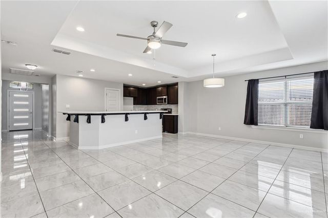 405 S Mina De Oro Street, Mission, TX 78572