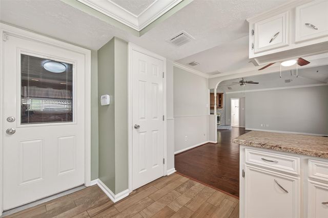 10006 Towne Tower Lane, Sugar Land, TX 77498