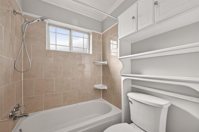 10006 Towne Tower Lane, Sugar Land, TX 77498