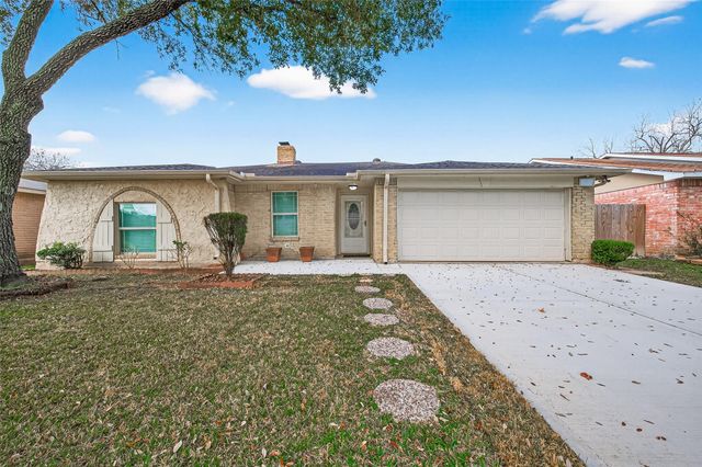 10006 Towne Tower Lane, Sugar Land, TX 77498