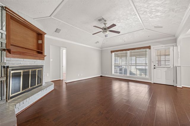 10006 Towne Tower Lane, Sugar Land, TX 77498