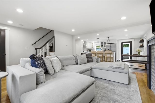 23 Westdale Ave, Wilmington, MA 01887