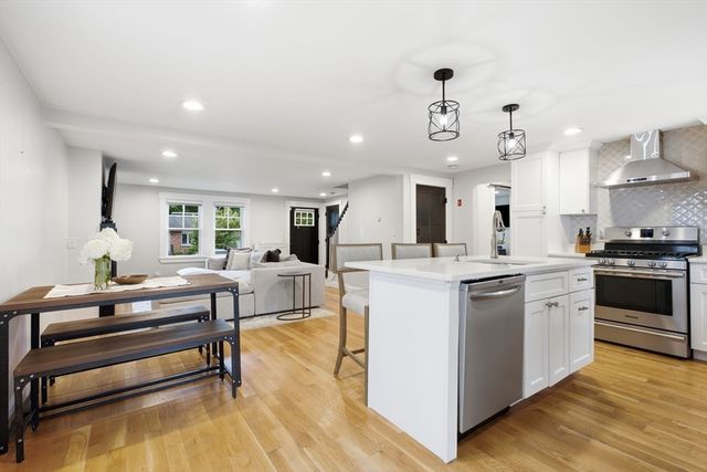 23 Westdale Ave, Wilmington, MA 01887