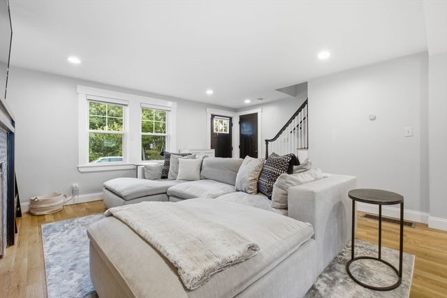 23 Westdale Ave, Wilmington, MA 01887