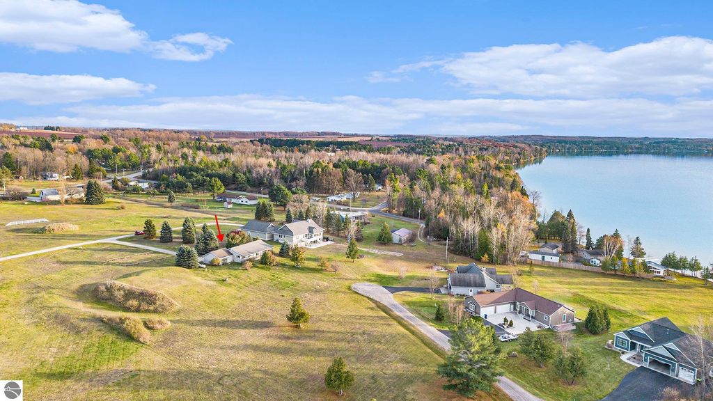 Image 31 of property listing at 8120 Westview Drive, Rapid City, MI 49676