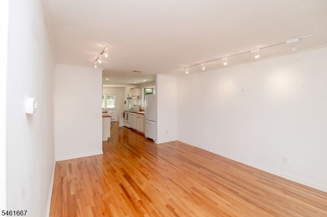 4 Emmet Roche Dr, Montville Twp., NJ 07005