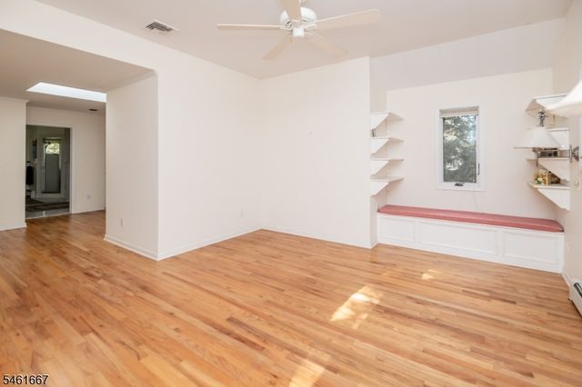 4 Emmet Roche Dr, Montville Twp., NJ 07005
