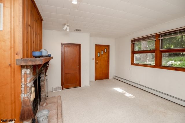 4 Emmet Roche Dr, Montville Twp., NJ 07005