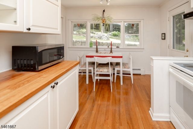 4 Emmet Roche Dr, Montville Twp., NJ 07005