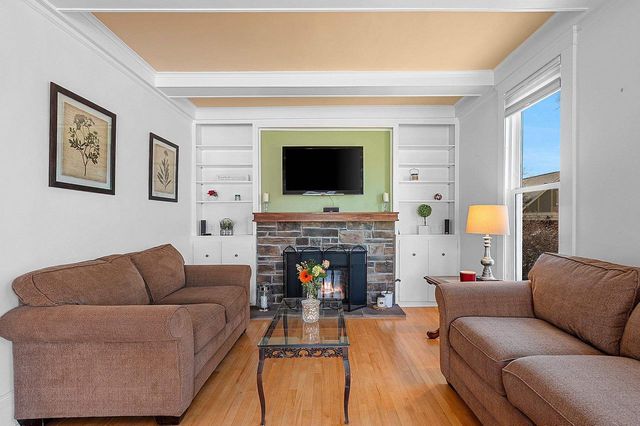 1225 WASHINGTON AVENUE, Oshkosh, WI 54901