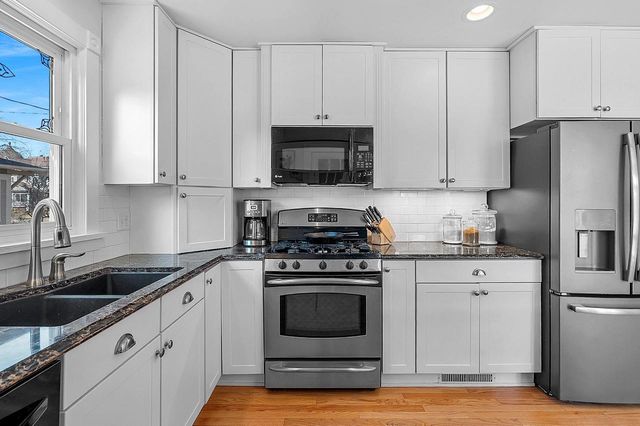 1225 WASHINGTON AVENUE, Oshkosh, WI 54901