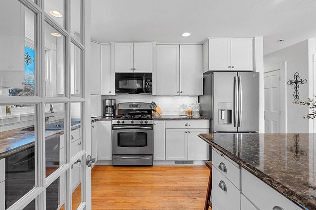 1225 WASHINGTON AVENUE, Oshkosh, WI 54901