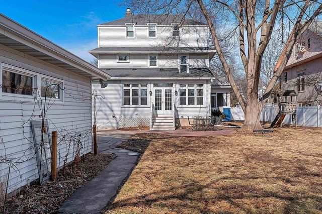 1225 WASHINGTON AVENUE, Oshkosh, WI 54901