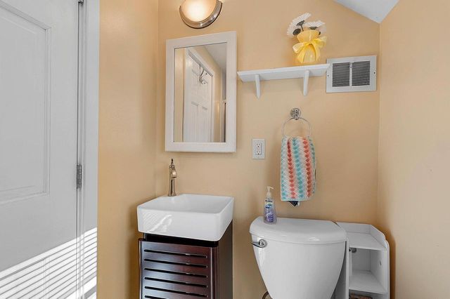 1225 WASHINGTON AVENUE, Oshkosh, WI 54901