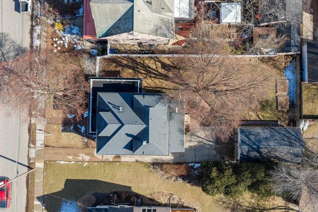 1225 WASHINGTON AVENUE, Oshkosh, WI 54901