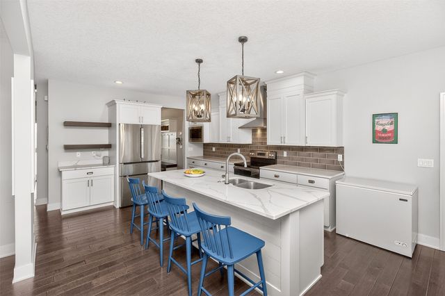 2110 SW White Birch Drive, Ankeny, IA 50023