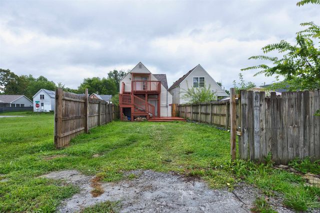 1210 N Third Avenue, Evansville, IN 47710