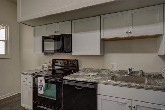 1210 N Third Avenue, Evansville, IN 47710