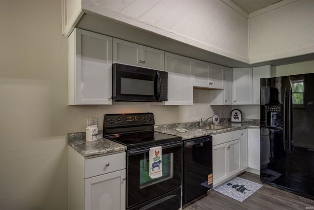 1210 N Third Avenue, Evansville, IN 47710