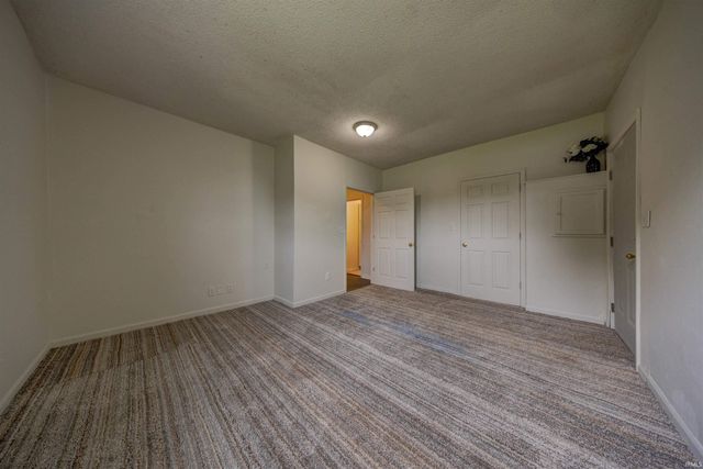 1210 N Third Avenue, Evansville, IN 47710