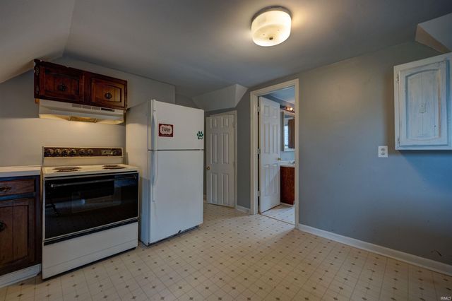 1210 N Third Avenue, Evansville, IN 47710
