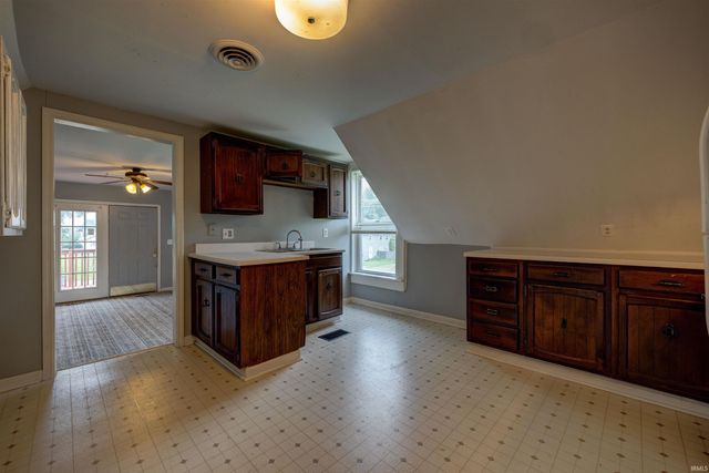 1210 N Third Avenue, Evansville, IN 47710