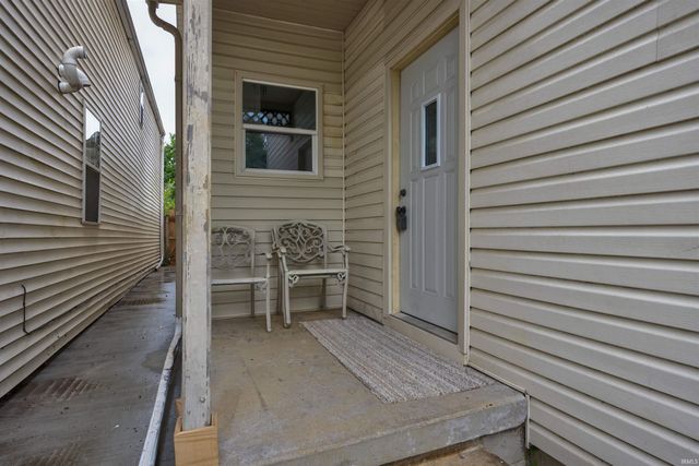 1210 N Third Avenue, Evansville, IN 47710