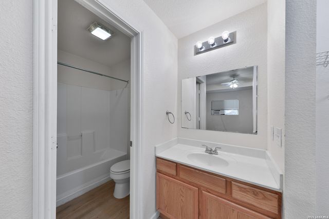 3810 MAVERICK CRK, San Antonio, TX 78247