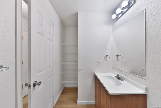3810 MAVERICK CRK, San Antonio, TX 78247
