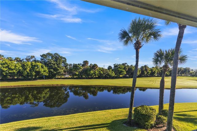 29 Plantation Drive 202, Vero Beach, FL 32966
