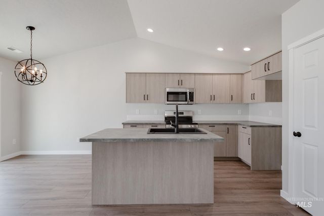 7352 S Bungalow Ave, Meridian, ID 83642