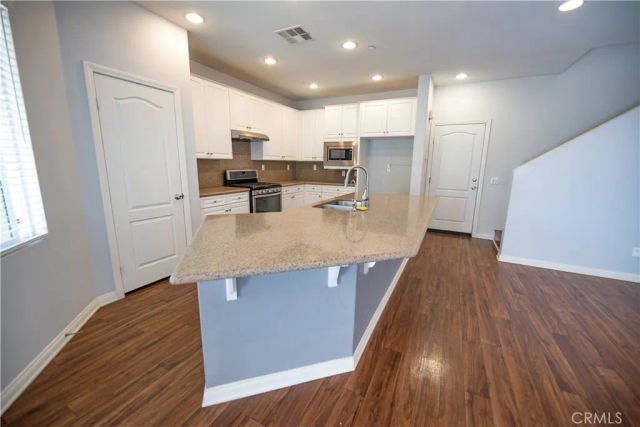 7255 Roselai Court, Eastvale, CA 92880