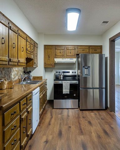 1042 LARUE ST, Memphis, TN 38122