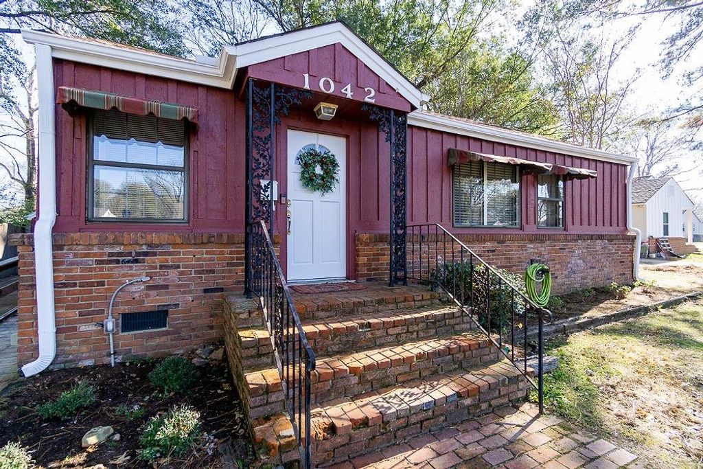 1042 LARUE ST, Memphis, TN 38122