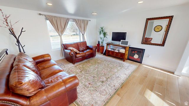 4929 S 1950 W, Taylorsville, UT 84129