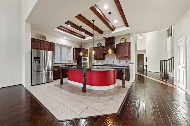 15520 Mayflower Trail, Fort Worth, TX 76262