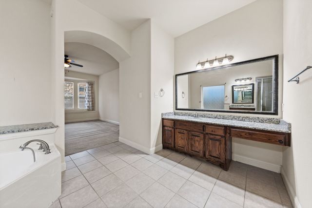 15520 Mayflower Trail, Fort Worth, TX 76262