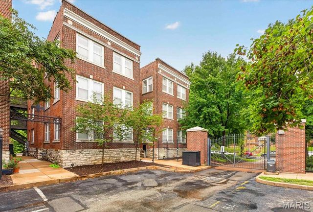 5360 Pershing Avenue 2A, St Louis, MO 63112