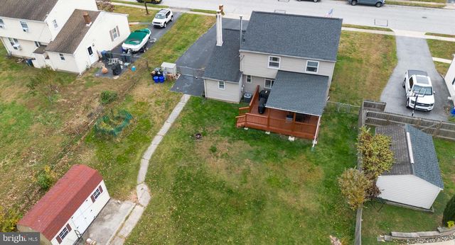 708 LAMP POST LN, Aston, PA 19014