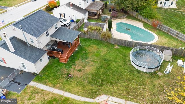 708 LAMP POST LN, Aston, PA 19014