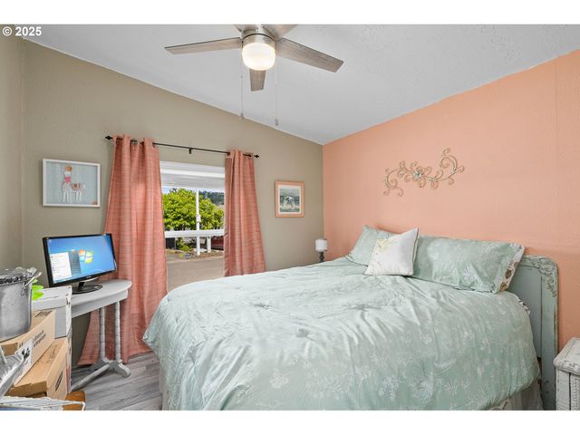 10400 Se COOK Ct 65, Milwaukie, OR 97222